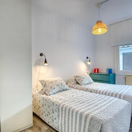 Dora L' Escala