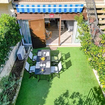 Dora L' Escala